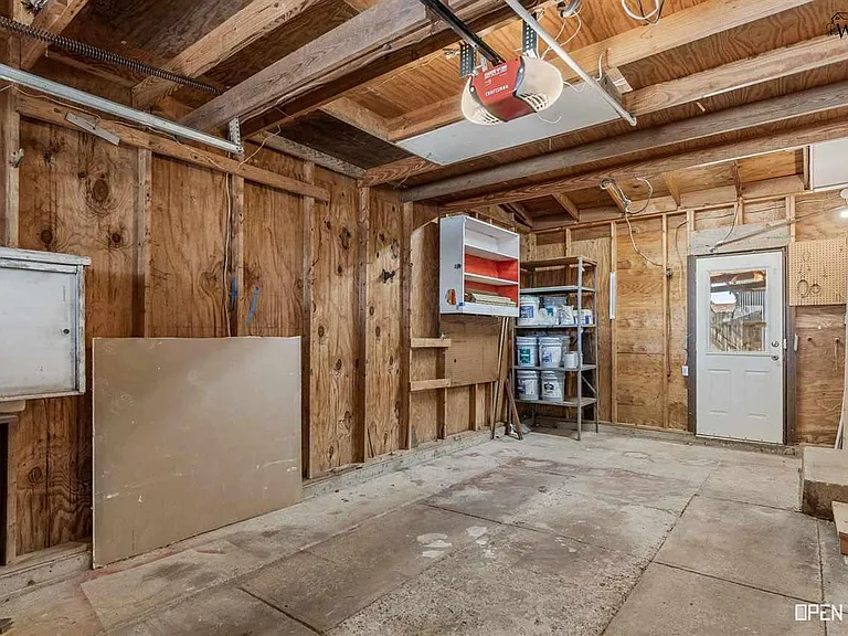2920 Cunningham Dr — Photo 23