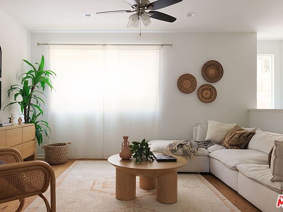2nd image of 1552 Chia Way