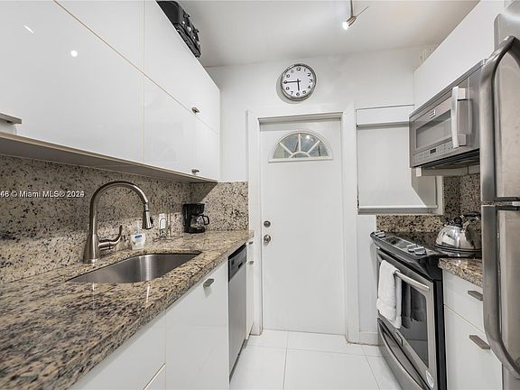 2nd image of 1135 Euclid Ave #101