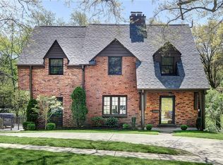 123 Inglewood Dr, Mt Lebanon, PA 15228