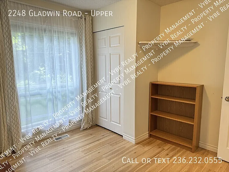 2248 Gladwin Rd #UPPER — Photo 15