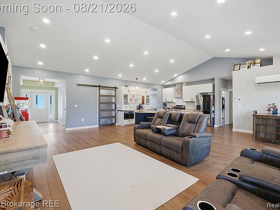 4th image of 9161 E Coldwater Rd