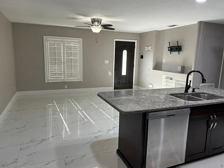 9724 Tom Folsom Rd — Photo 2
