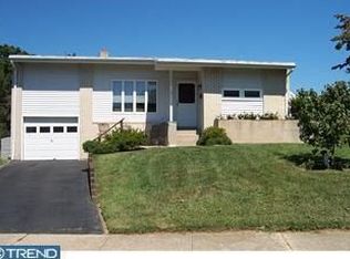 220 Overlook Rd, Ambler, PA 19002