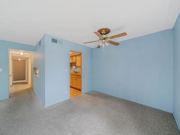 5th image of 5540 Walnut Ave APT 23B