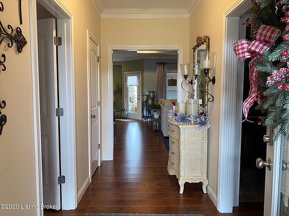 5th image of 156 Blakenrod Blvd