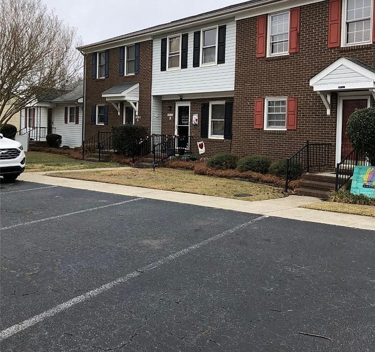 2nd image of 3707 Cliffridge Dr #3