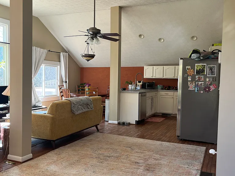 37 Oak Hall Dr #TOP — Photo 3