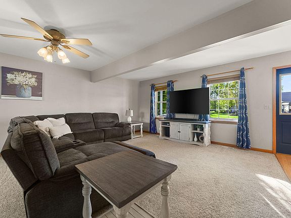 4th image of 1671 Ruby Ct