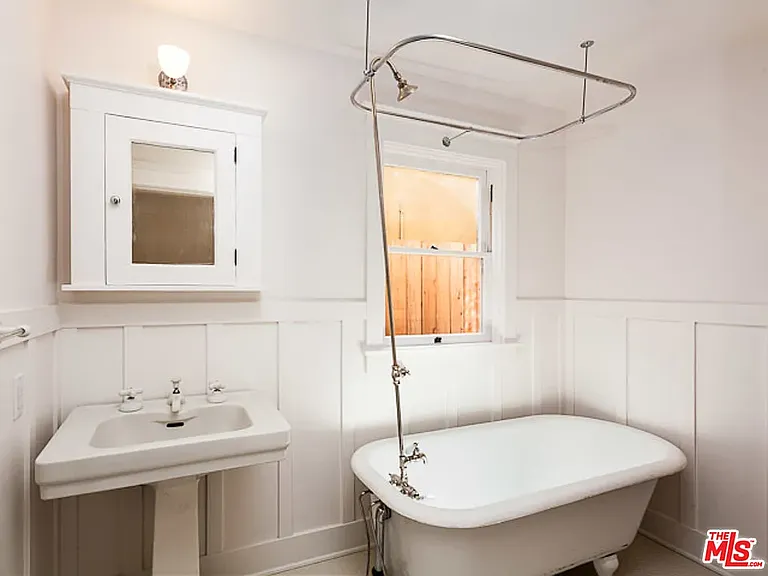 44 Dudley Ave — Photo 16