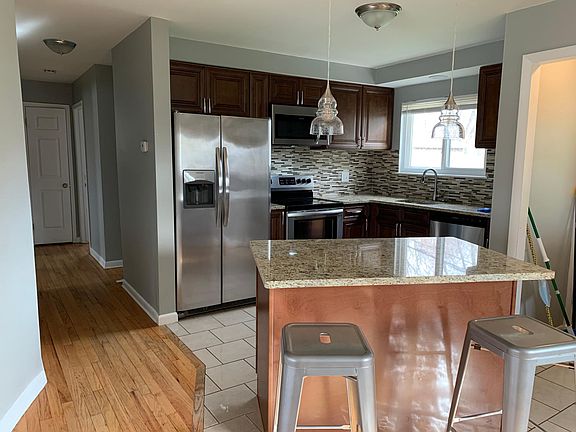 2nd image of 329 Royal Park Ln