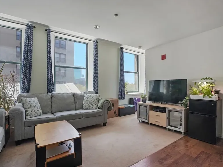131 Tremont St #6D — Photo 5