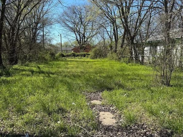 1020 N Wood Dr, Okmulgee, OK 74447