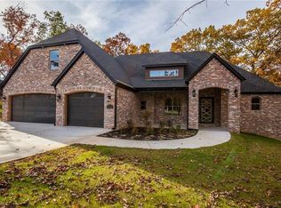 1505 Dauphine Ct, Centerton, AR 72719