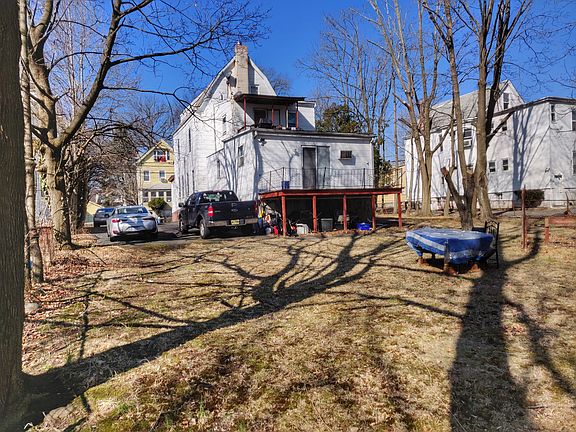 4th image of 82 Watchung Ave