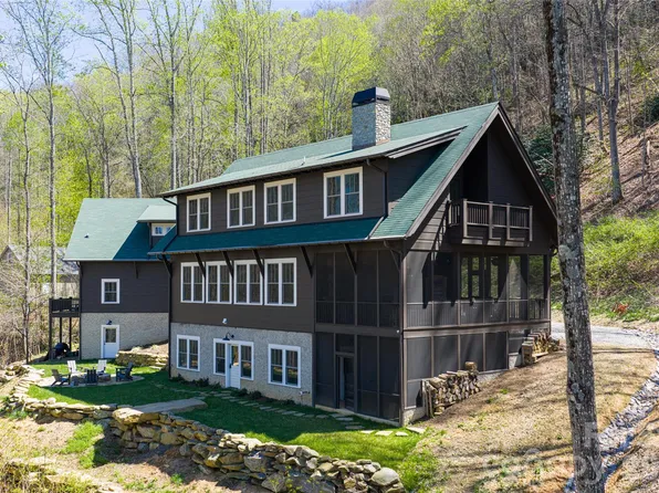 51 Summit Rd, Swannanoa, NC 28778