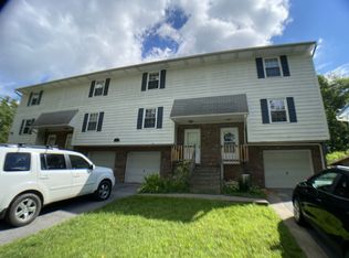 146 Lively St APT 13, Fayetteville, WV 25840