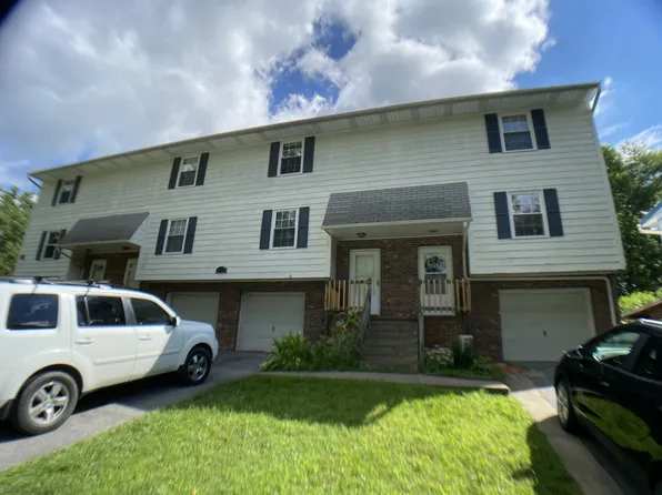 146 Lively St APT 13, Fayetteville, WV 25840