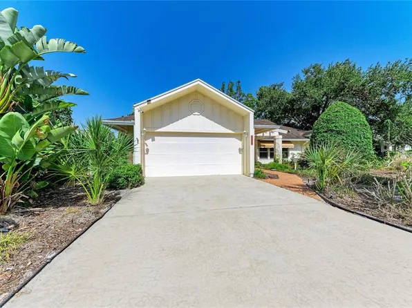1003 83rd St NW, Bradenton, FL 34209