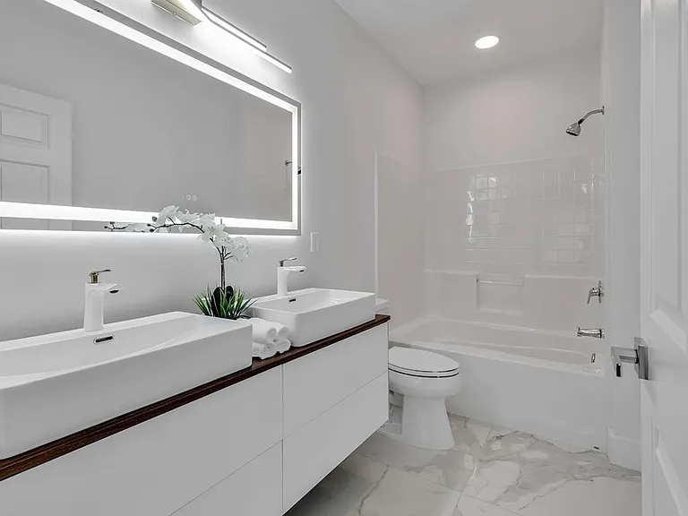 4821 Luster Leaf Cir #101 — Photo 6