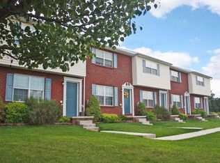 79 Oak Dr #C, New Oxford, PA 17350