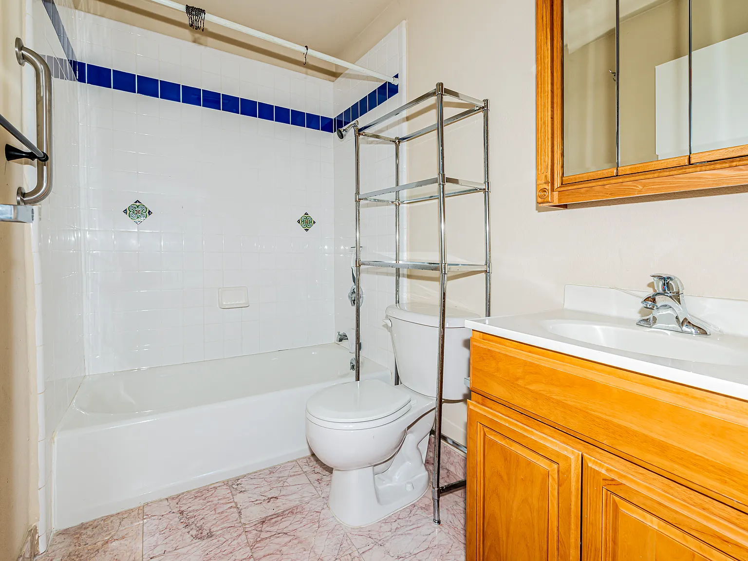 3 bed, $3,495 — Photo 3