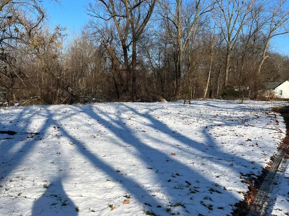 Stewart Dr, Kalamazoo, MI 49048