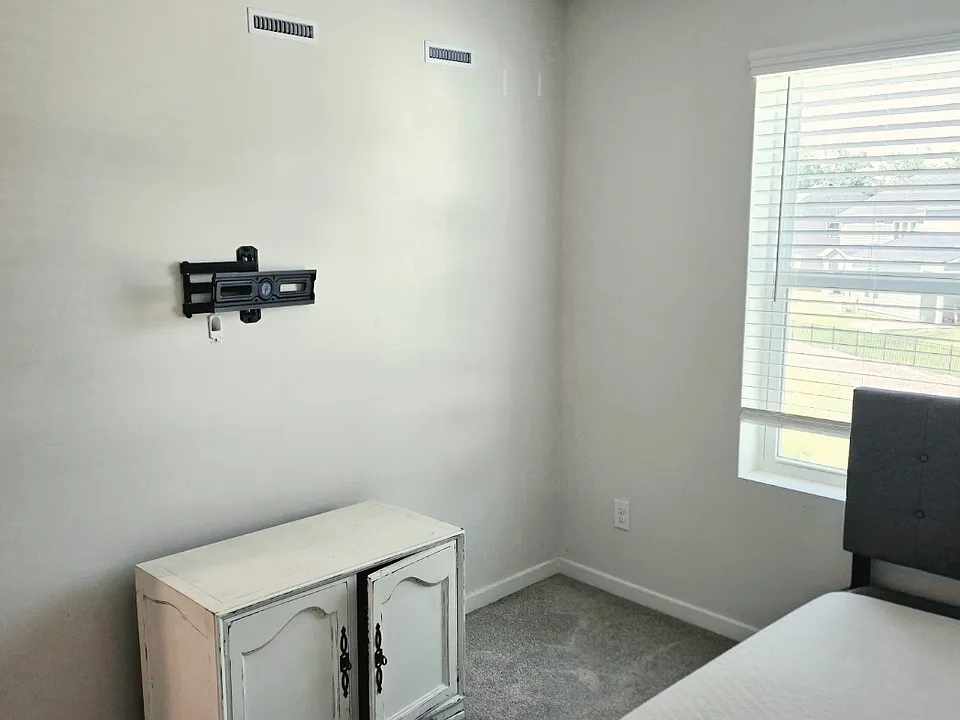 5333 Bellflower Hls