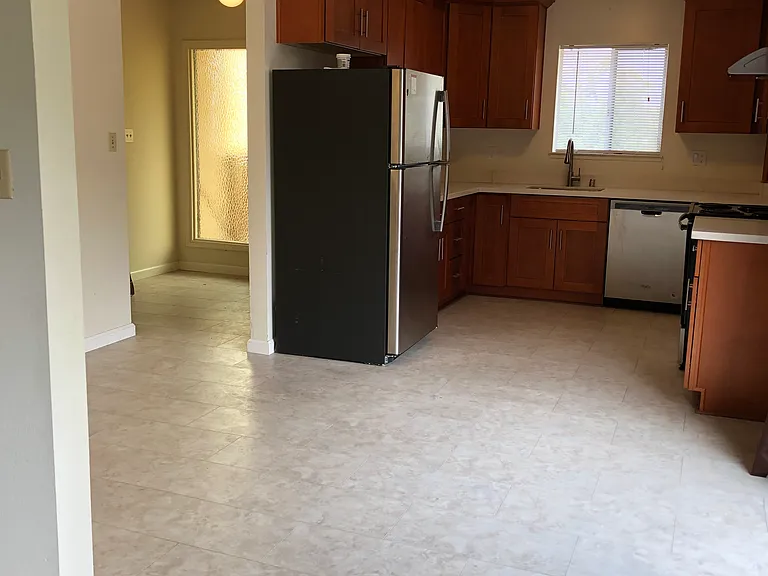 479 La Conner Dr #4 — Photo 7