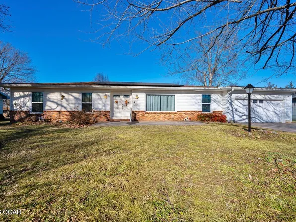 1019 Hawthorne Rd, Carthage, MO 64836