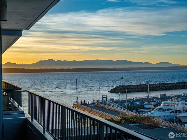 6533 Seaview Avenue NW #A305, Seattle, WA 98117