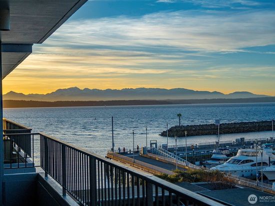 6533 Seaview Avenue NW #A305, Seattle, WA 98117