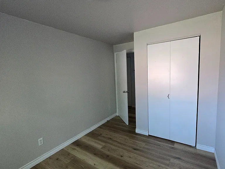 110 Overlea Dr — Photo 18