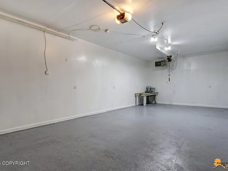 5533 Penn Cir — Photo 24