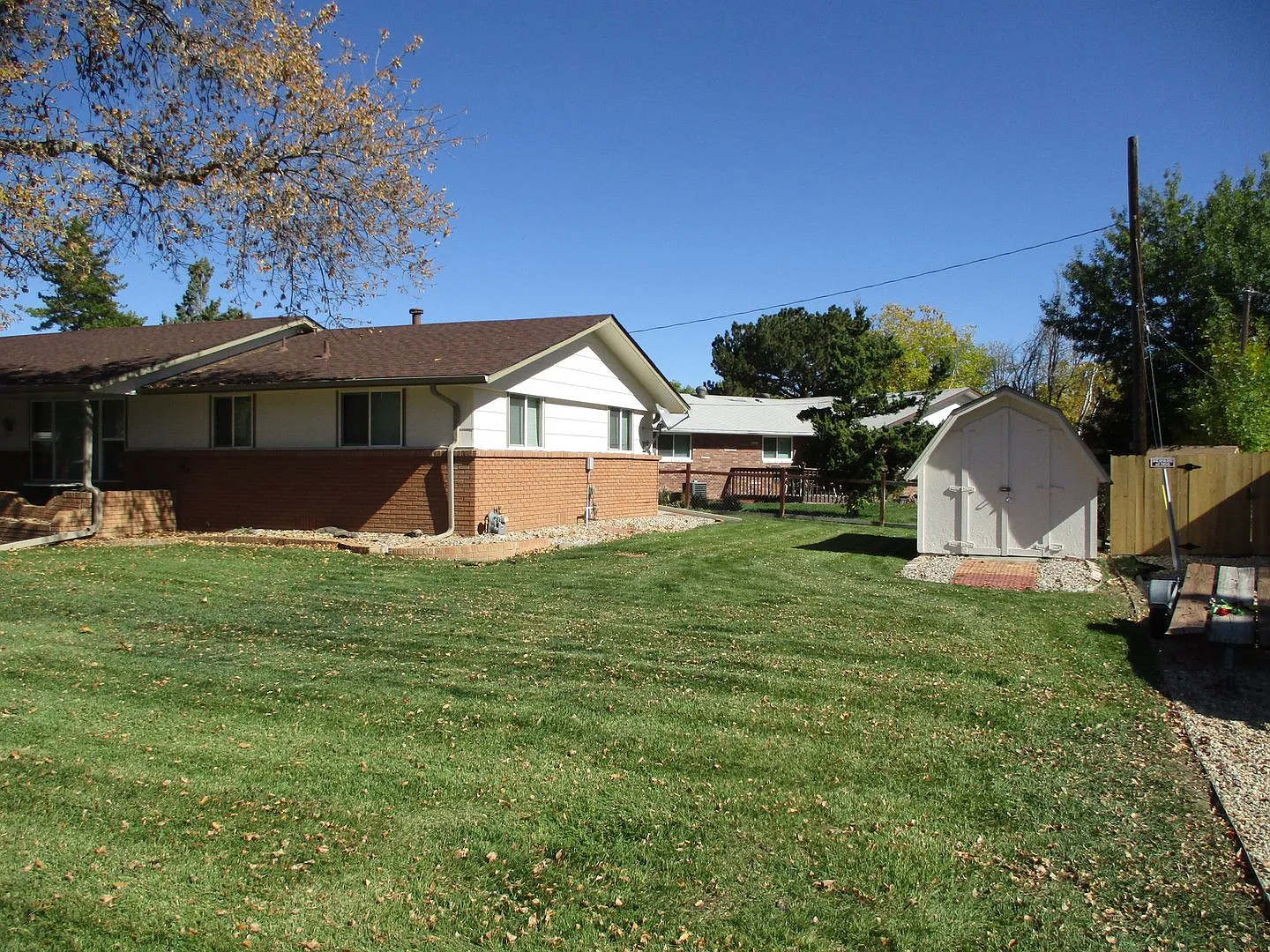 Beautiful 3 Bedroom, 1 Bath Ranch in Loveland! — Photo 3