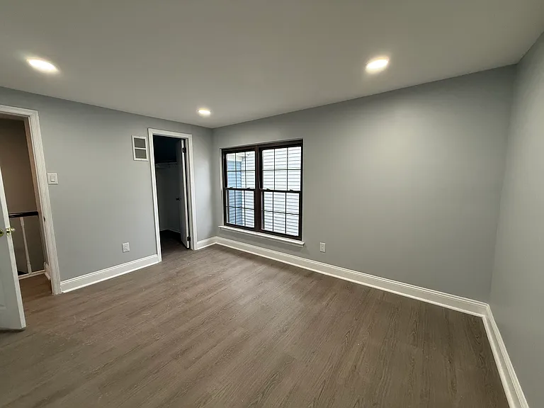 203 Franklin Ct — Photo 14