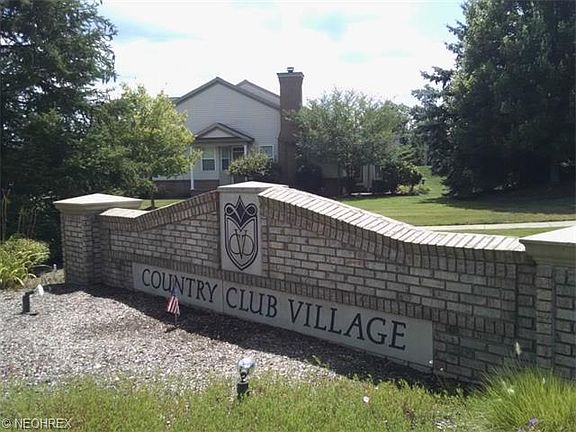 3rd image of 2930 Country Club Ln