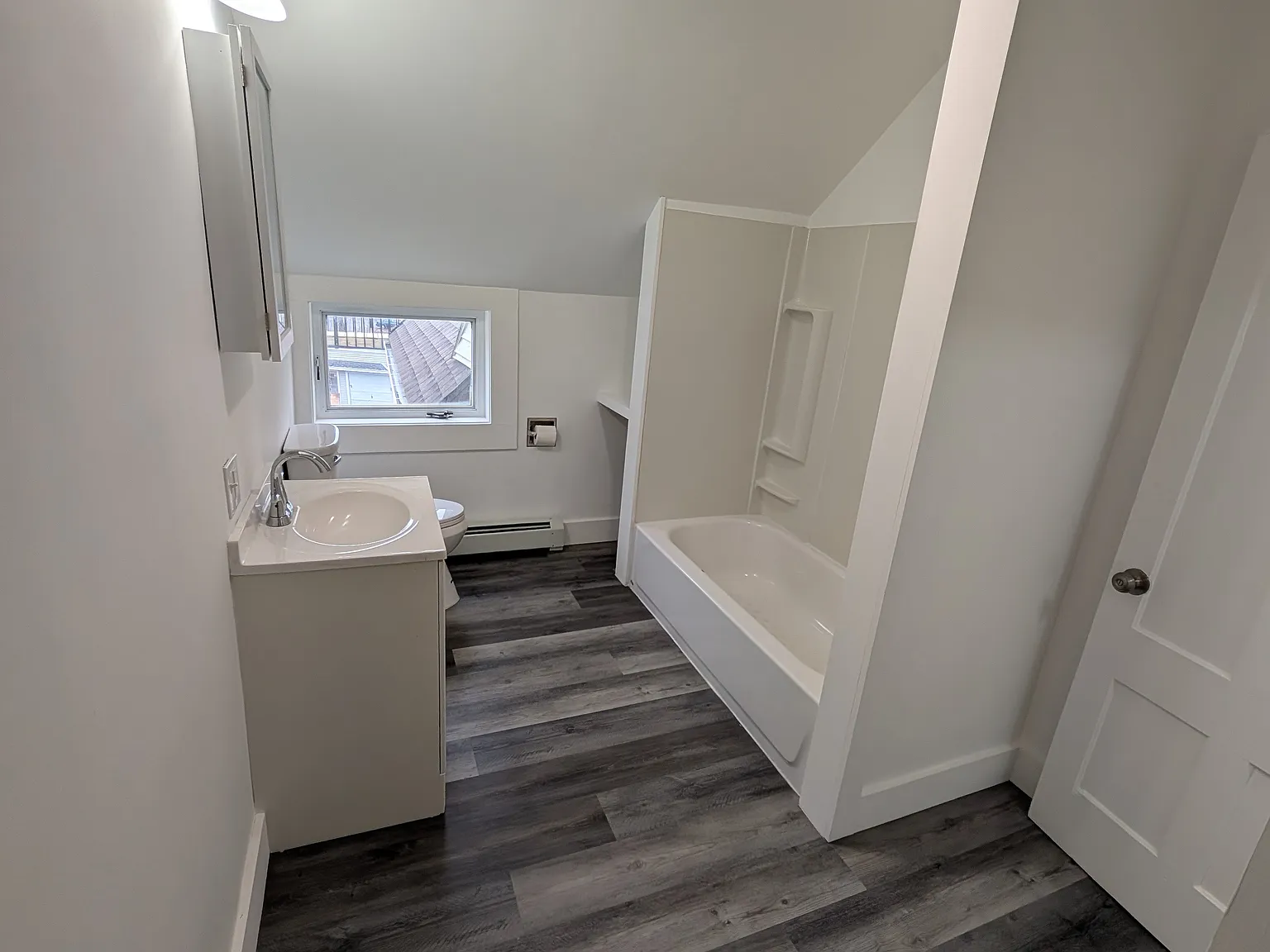 2 bed, 800 sqft, $1,750 — Photo 3