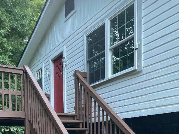890 Left Poor Valley Rd, Pennington Gap, VA 24277