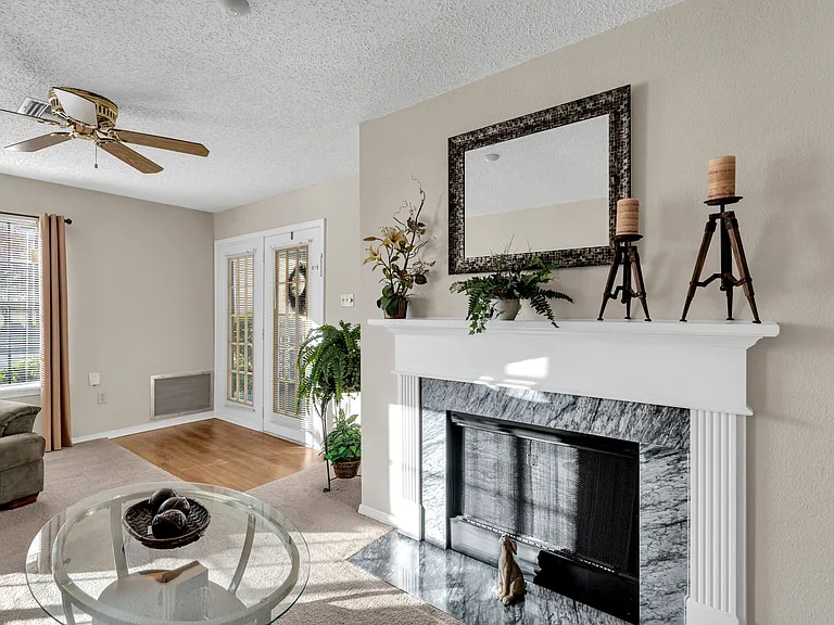 Seasons Apartments — Photo 54