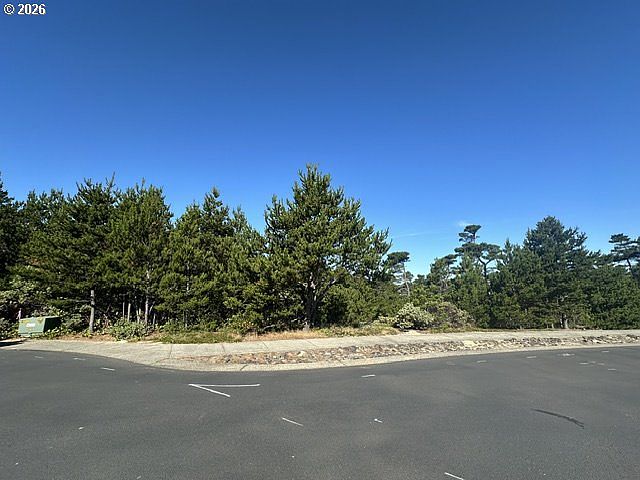 1st image of Bambi Ct #2600