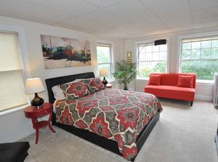 1102 8th Ave APT 207, Seattle, WA 98101