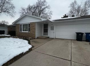 1064 Marvelle Ln, Green Bay, WI 54304