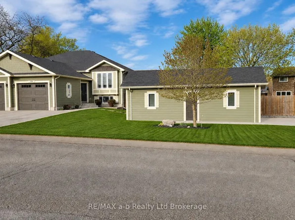 136 Maple Ln, Tillsonburg, ON N4G 2Y5