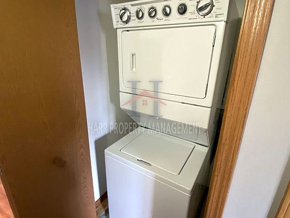 2nd image of 5811 W Christopher Pl APT 9