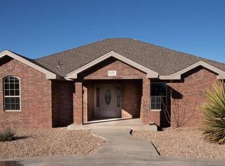 1351 Oakwood Cir, Portales, NM 88130