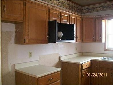 3rd image of 800 W Nowland Ave