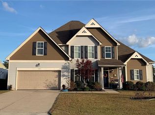793 Highgrove Dr, Spring Lake, NC 28390