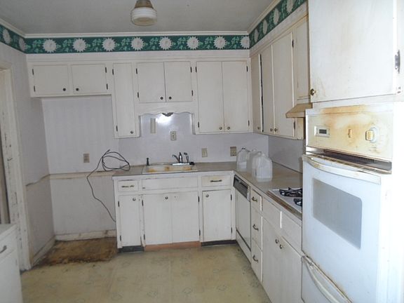 5th image of 1001 Wanda Dr