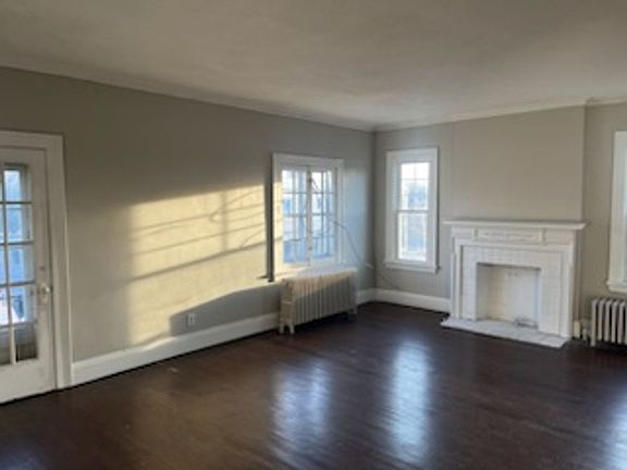 5th image of 1119 W Sylvania Ave #201